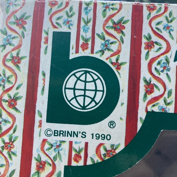 Vintage Brinn's 1990 collectible Santa doll - Picture 9 of 9